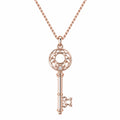 Collana Pendente Chiave in Oro Rosa con Dettagli Intricati